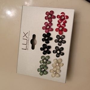 Stud Earrings brand new